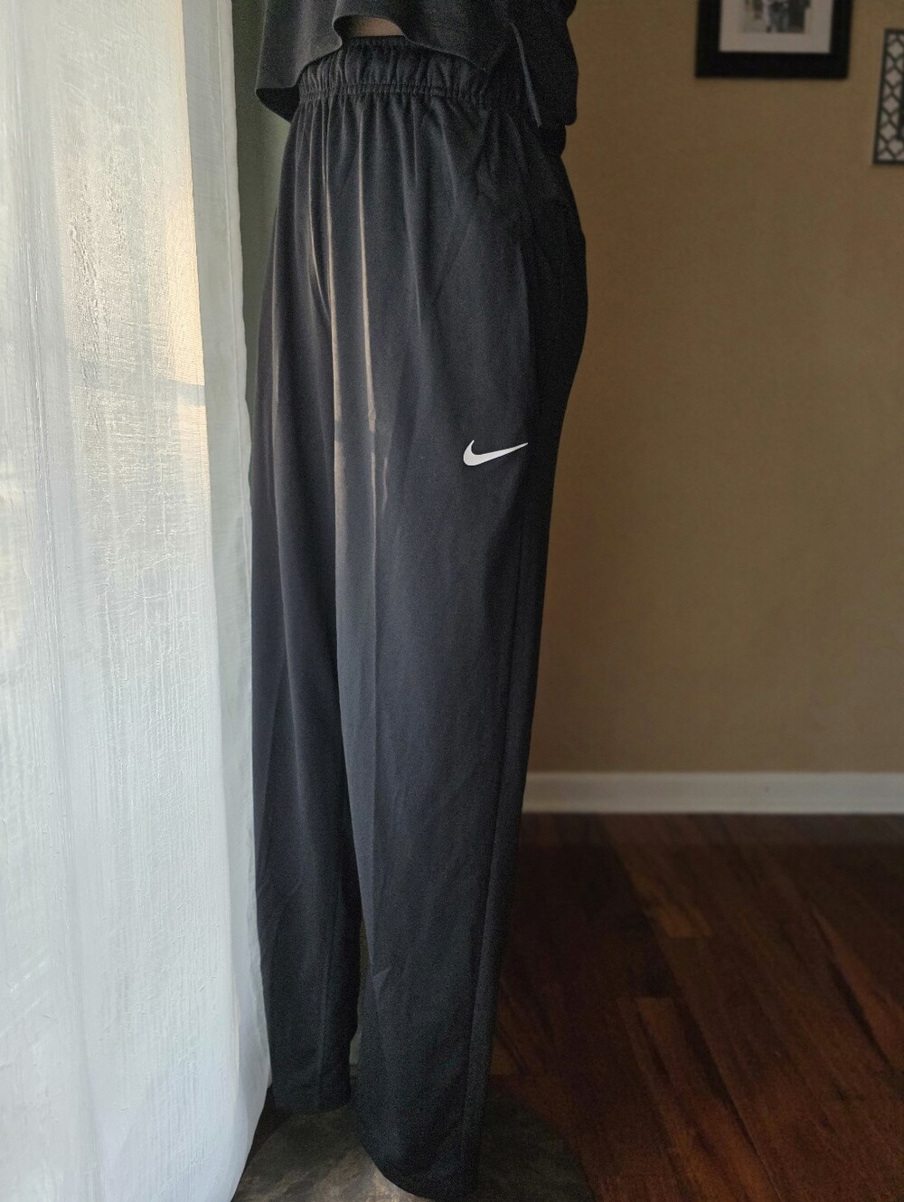 Nike Womans Totality Dri-FIT Open-Hem Versatile Pants Black Sweatpants Small EUC
